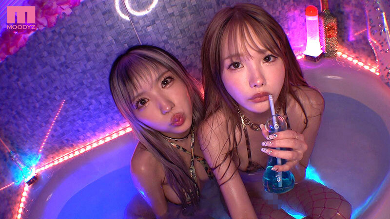 終電後僕の部屋に入り浸りギャル 4次会ビッ痴酔いパーティ 密着ヌルッヌルッのローション風呂ナイトプールごっこで朝までブッコ抜かれお泊り 松本いちか 春陽モカ 10枚目