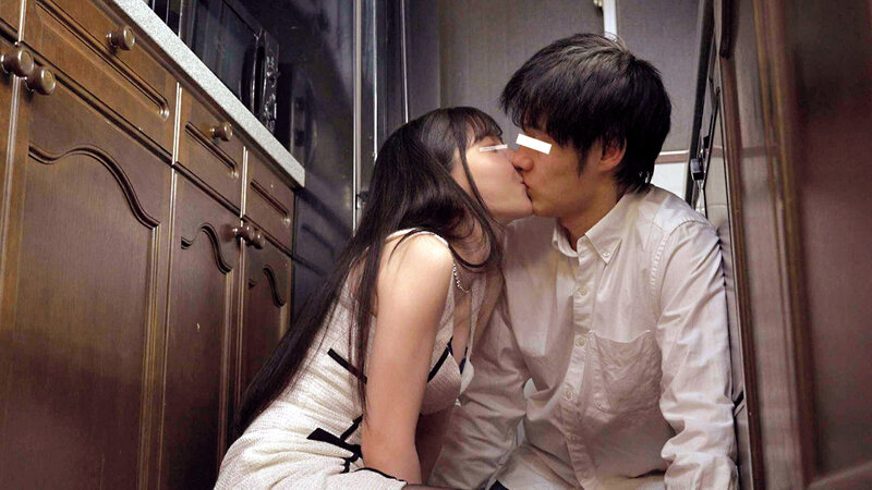 同窓会で再会した初恋相手が酔いつぶれてしまい…介抱したらまさかの酒乱ビッチ！？「まだ飲み足りないのぉ」とアルコール代わりに唾液まみれの超絶ベロテクでカラダ中の汁という汁を貪りつくされてしまった！！ 9枚目