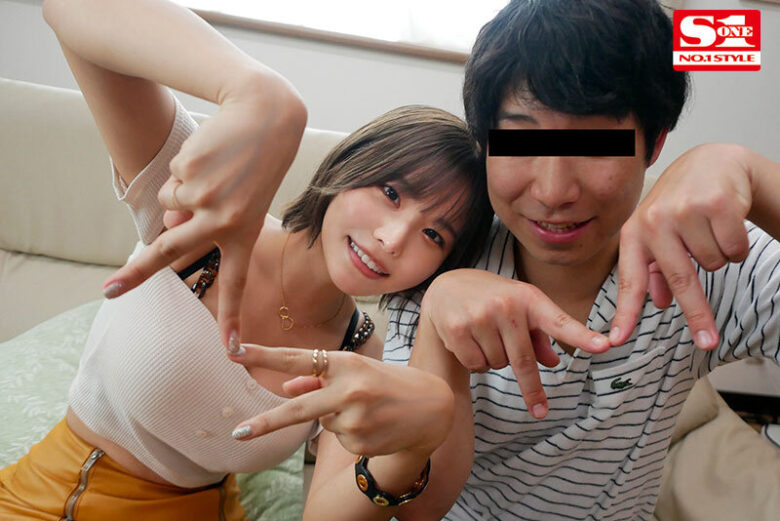 M男くん宅に‘本郷愛’が緊急初突撃! 最高のクビレBODYと極上エロエロテクニックでSEX中毒に覚醒しちゃう1日6発大射精ドキュメント 1枚目